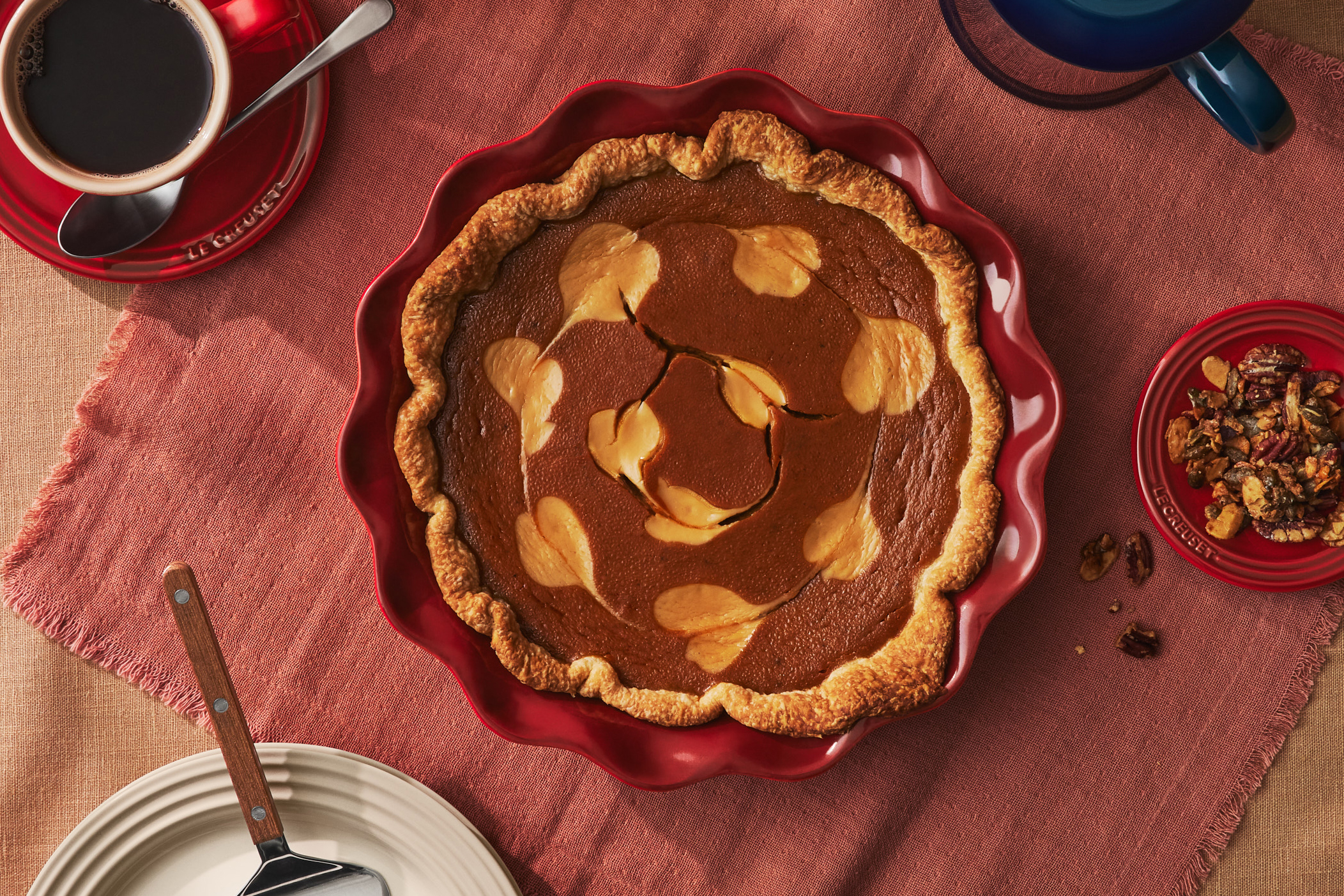 Tarte spirale à la citrouille et au mascarpone avec crumble de noix